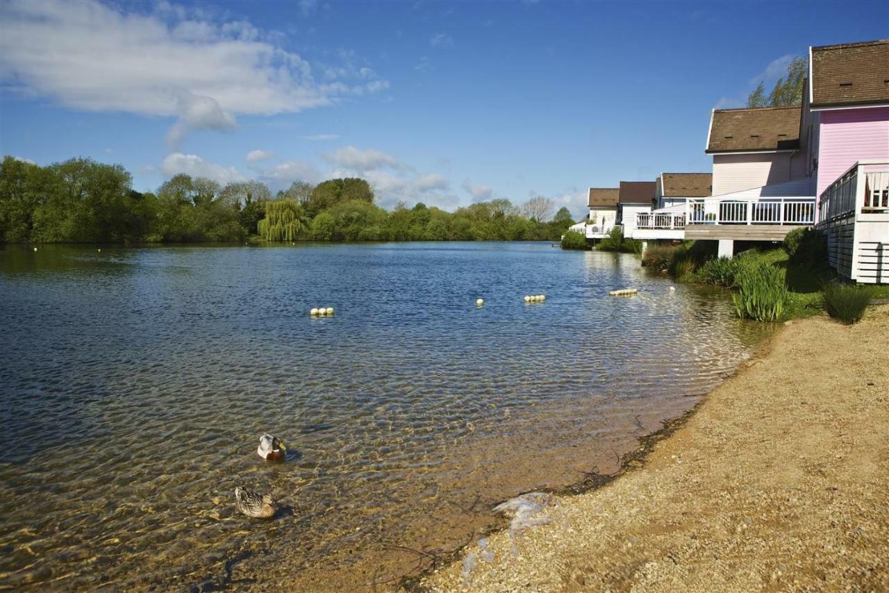 Mallard Lodge Cirencester Extérieur photo